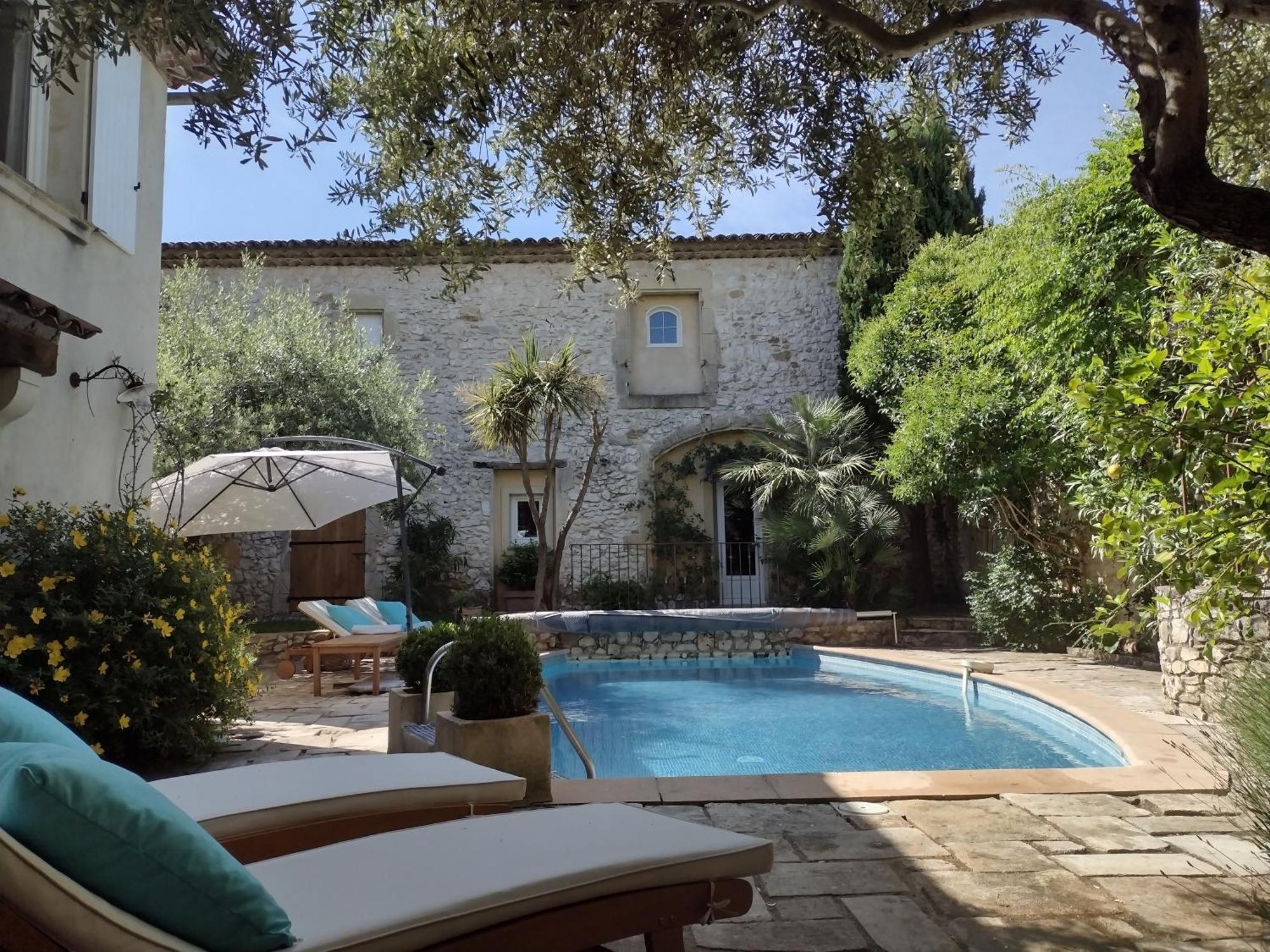 La Maison Des Autres, Piscine Chauffee, Chambres D'Hotes Proches Uzes, Nimes, Pont Du Gard Saint-Genies-de-Malgoires Exterior photo